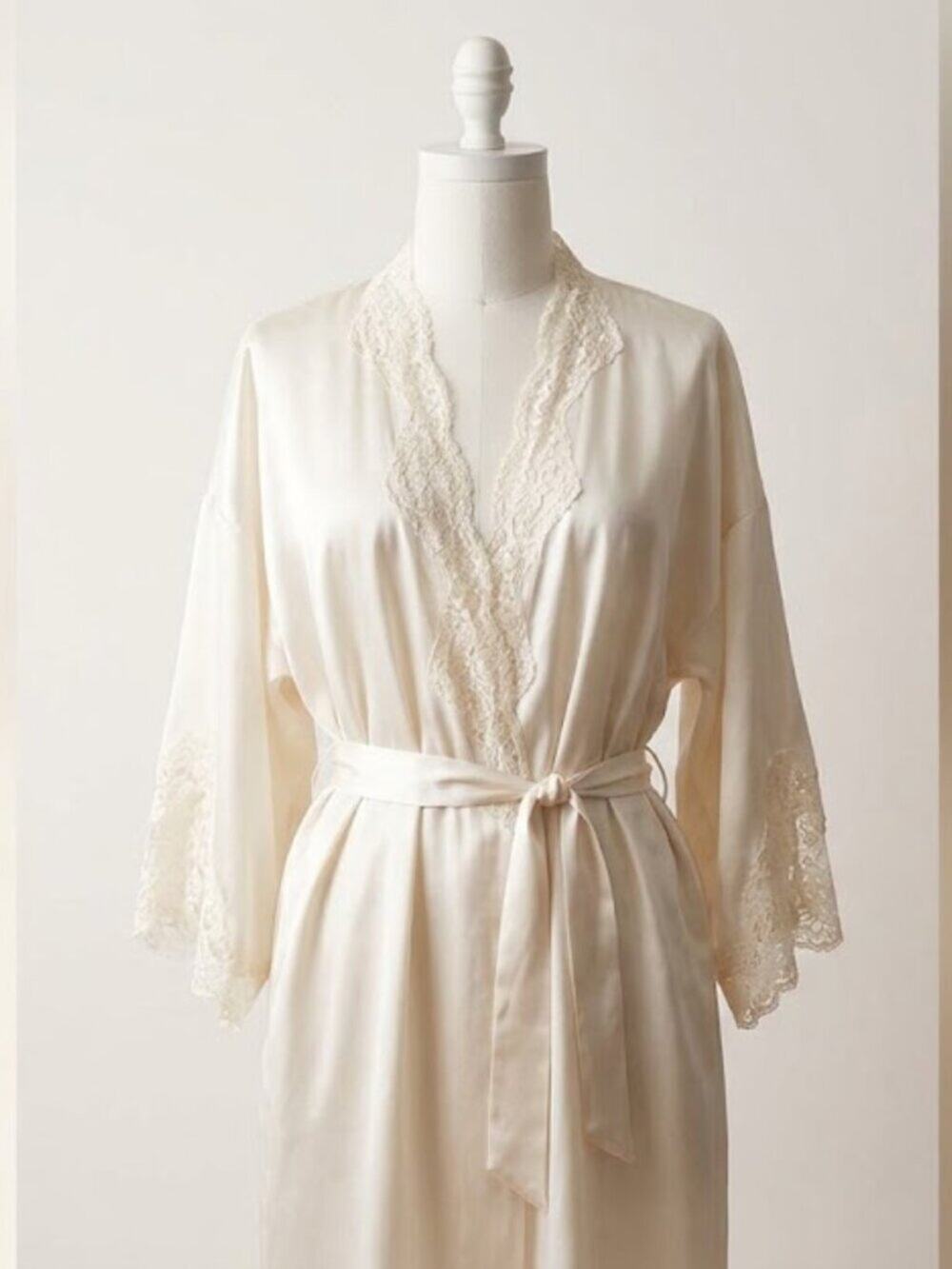 Vintage Victoria's Secret Y2K Cream Satin Lace Kimono Robe One Size Bridal